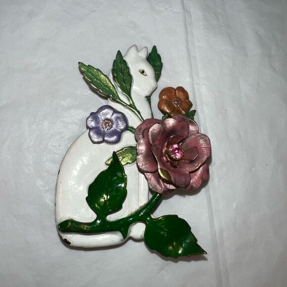Vintage Painted Metal and Rhinestone White Cat and Flower Pin - Picture 2 of 9